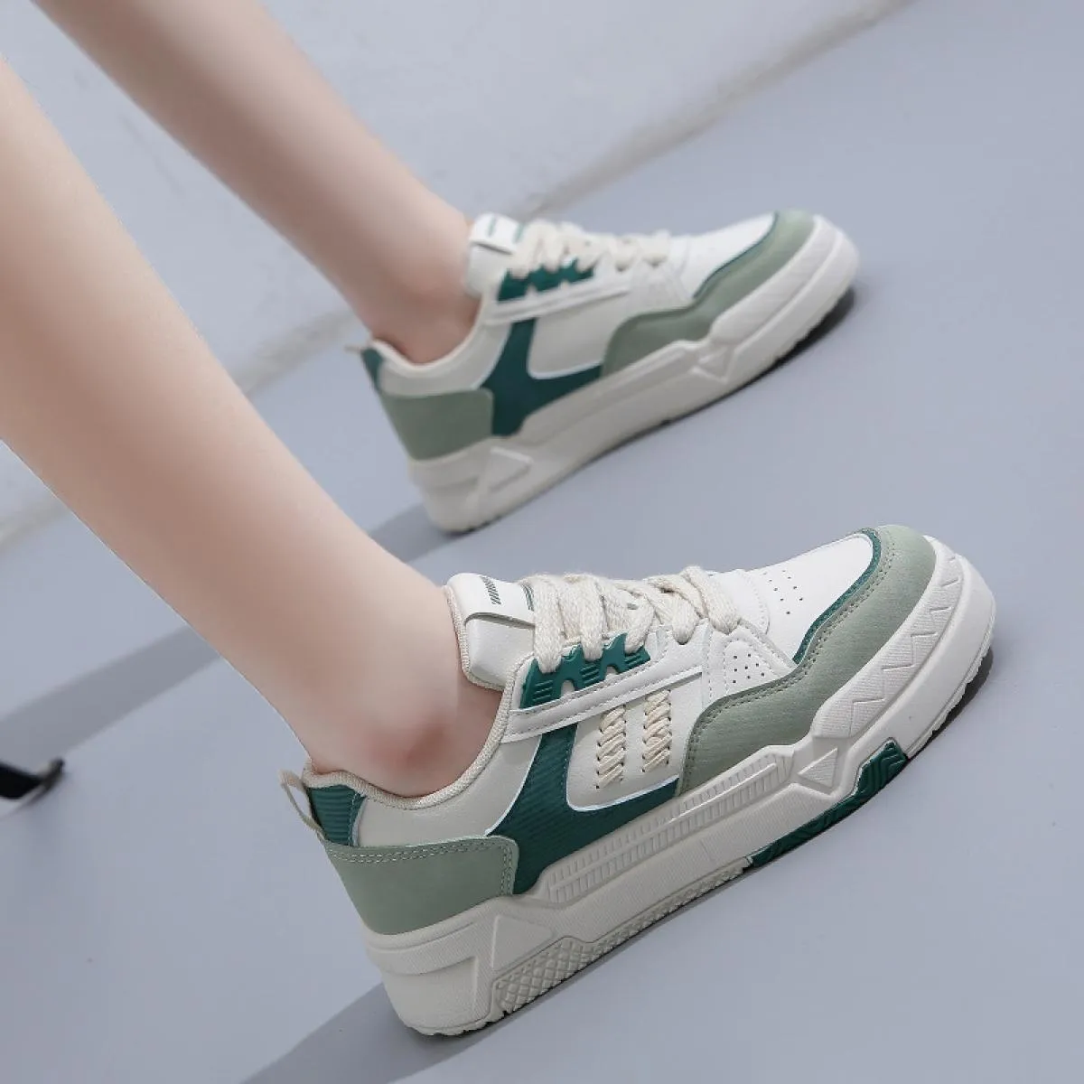 2022 nuove scarpe da ginnastica da donna scarpe sportive Kawaii moda casual piattaforma appartamenti carino Harajuku vulcanizzat